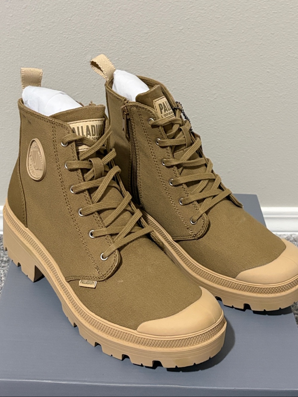 Palladium ‘Pallabase Twill’ Boots - Size 9.5 Butternut Brown Color New in Box